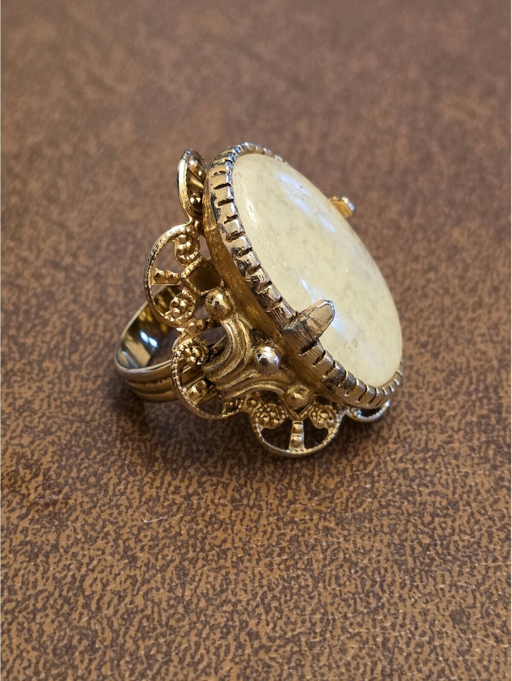 Vintage Faux Cream Marble Cabochon Statement Ring - Size 9